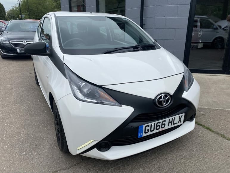 TOYOTA AYGO