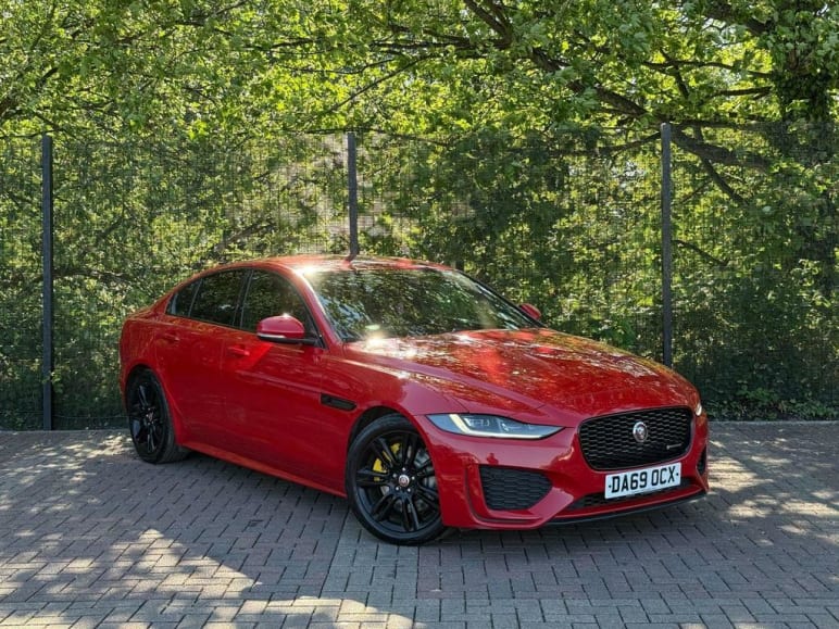 JAGUAR XE