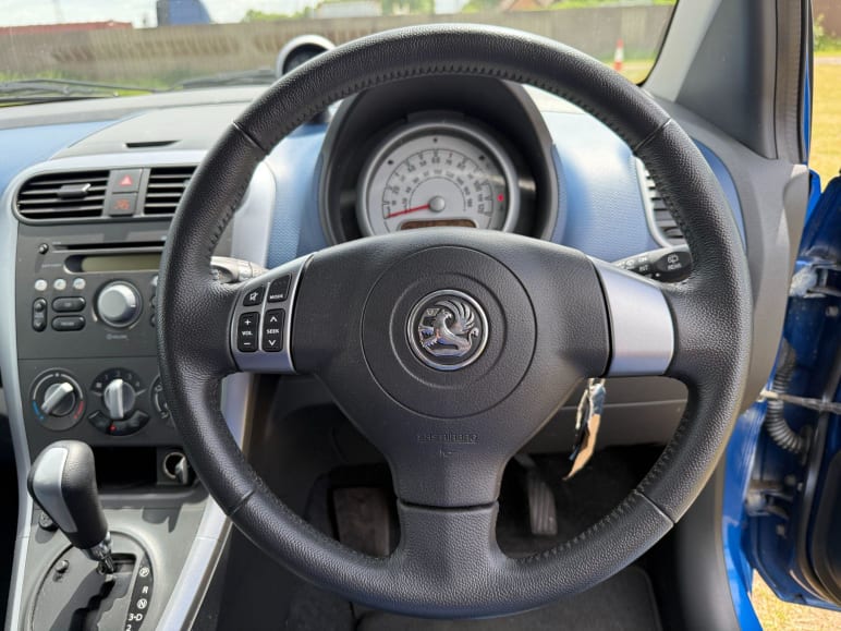 1.2 VVT SE 5dr Auto