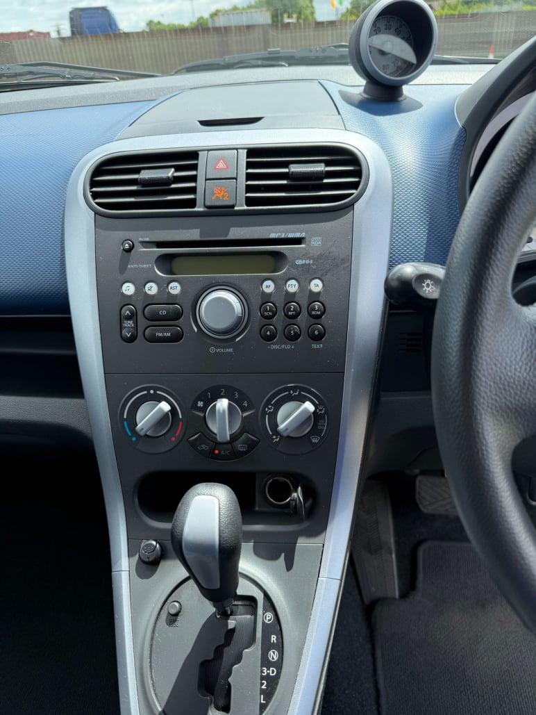 1.2 VVT SE 5dr Auto