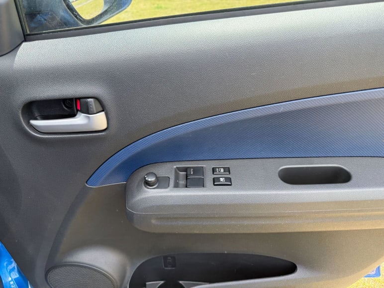 1.2 VVT SE 5dr Auto