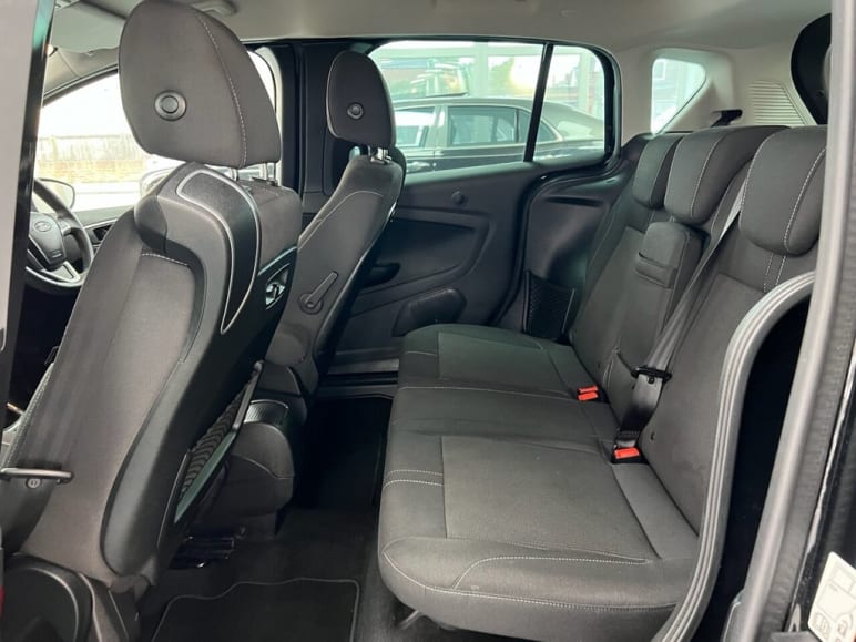 1.0T EcoBoost Titanium Navigator MPV 5dr Petrol Ma