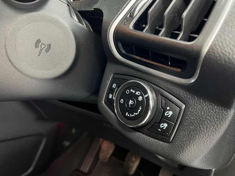 1.0T EcoBoost Titanium Navigator MPV 5dr Petrol Ma