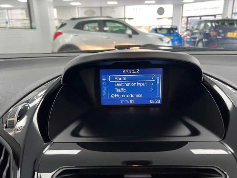 1.0T EcoBoost Titanium Navigator MPV 5dr Petrol Ma