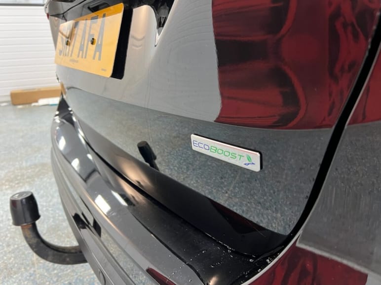1.0T EcoBoost Titanium Navigator MPV 5dr Petrol Ma