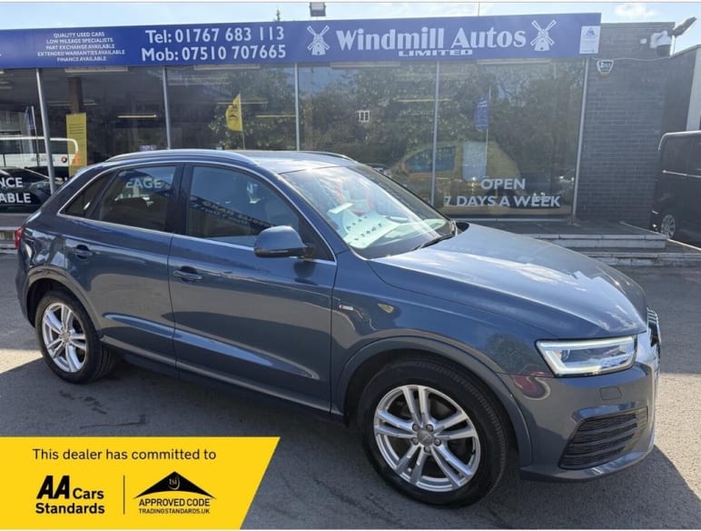AUDI Q3