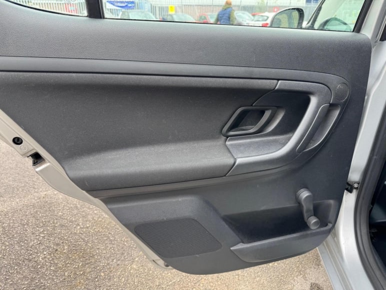 1.2 SE Euro 5 5dr