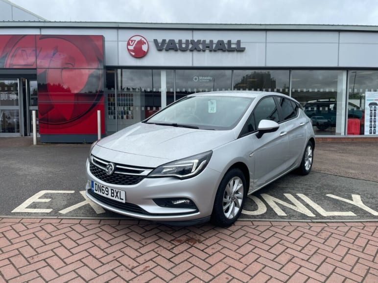 VAUXHALL ASTRA