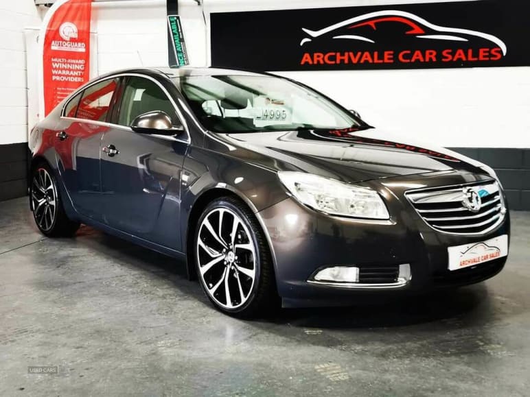 VAUXHALL INSIGNIA