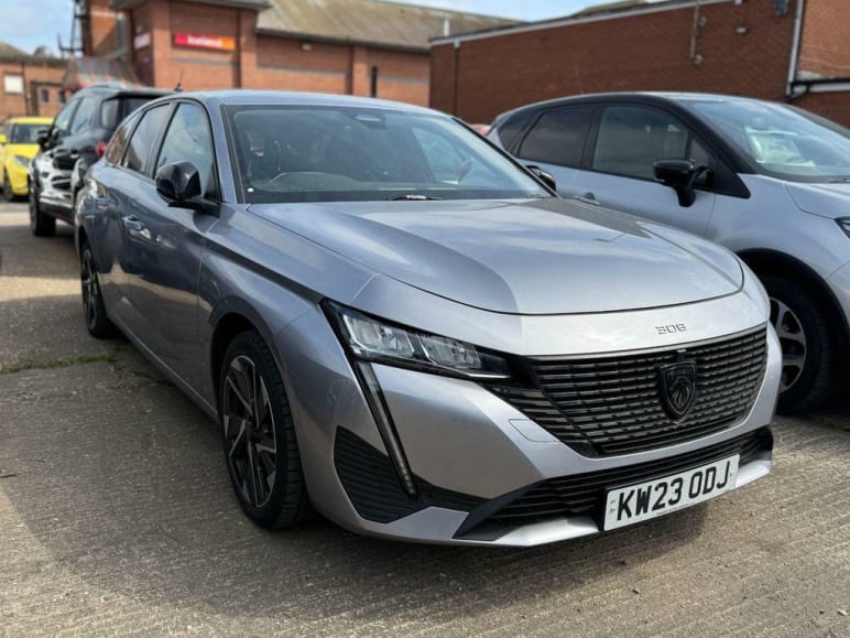 PEUGEOT 308