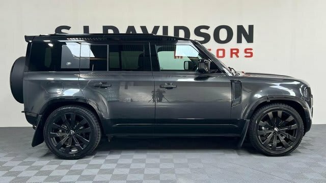 LAND ROVER DEFENDER