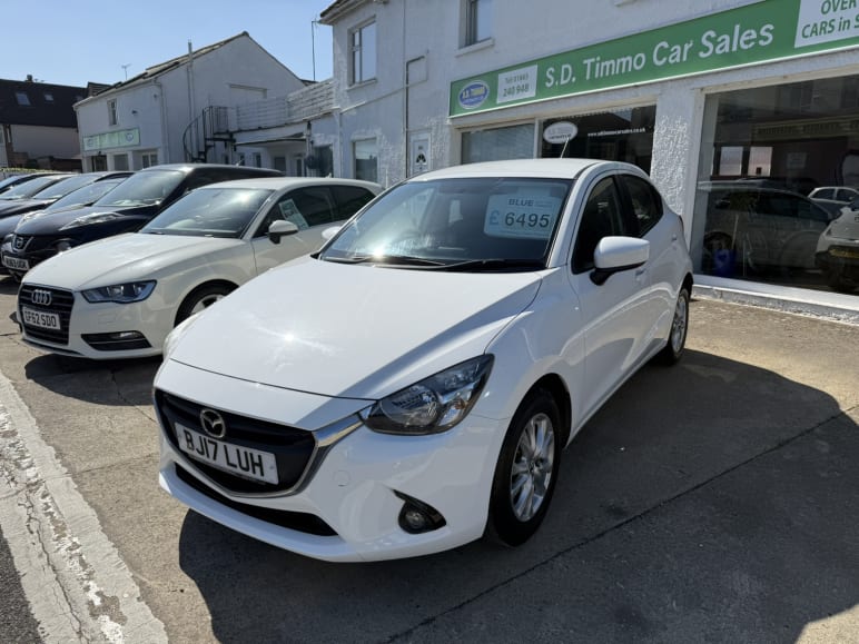 MAZDA 2