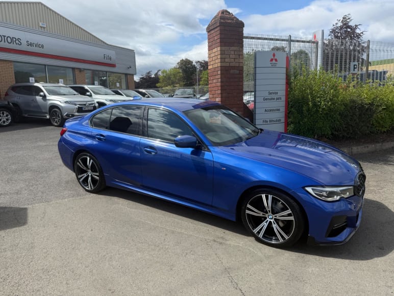 BMW 3 SERIES