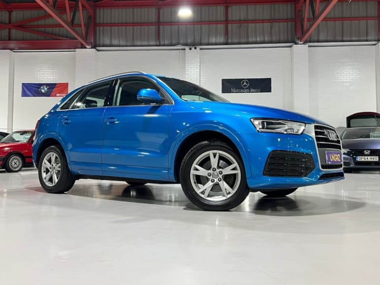 AUDI Q3