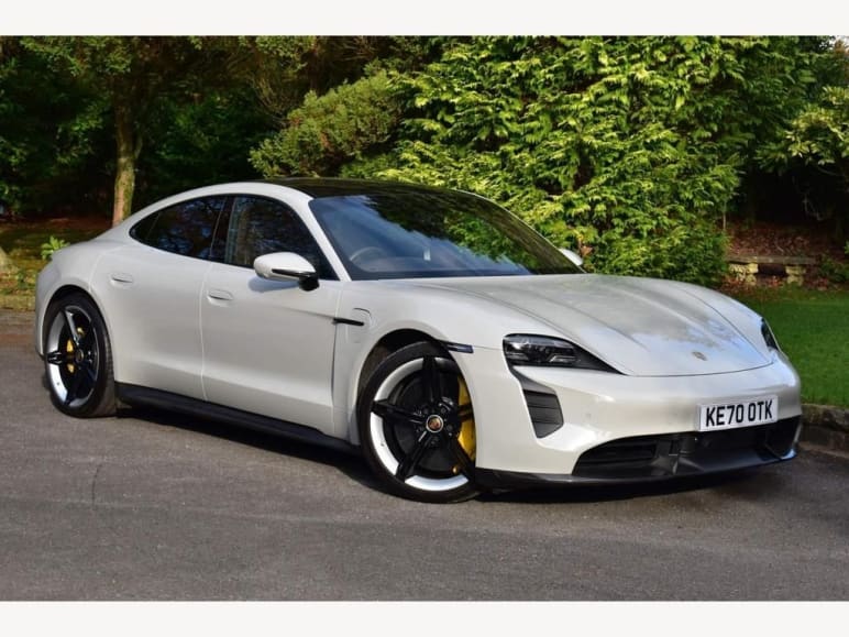 PORSCHE TAYCAN