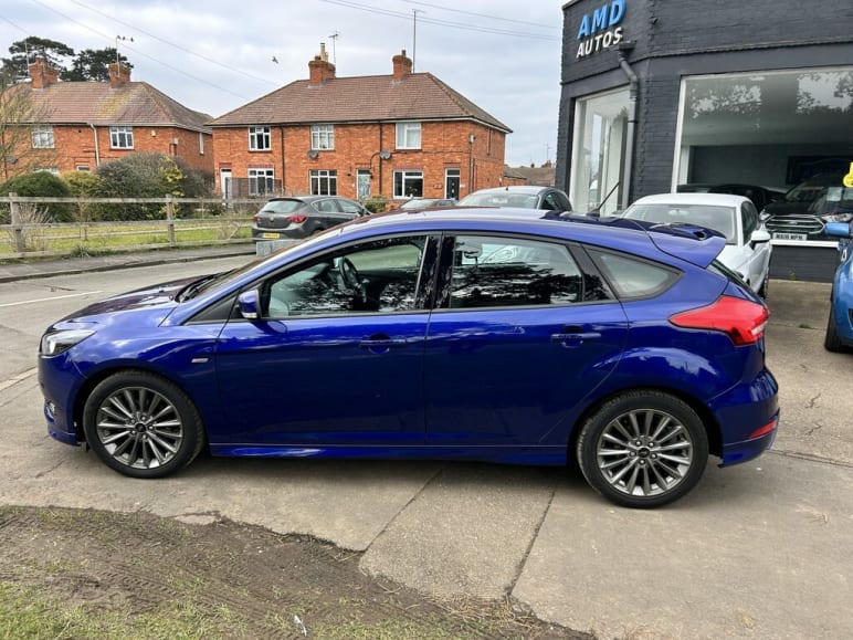 FORD FOCUS