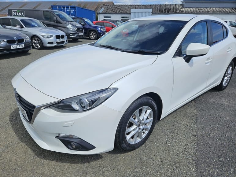 MAZDA 3