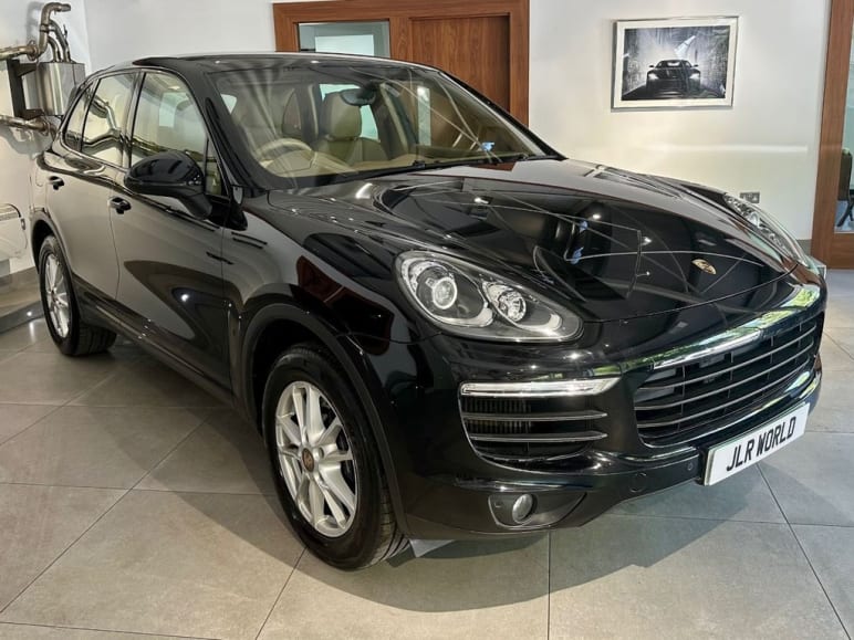 PORSCHE CAYENNE
