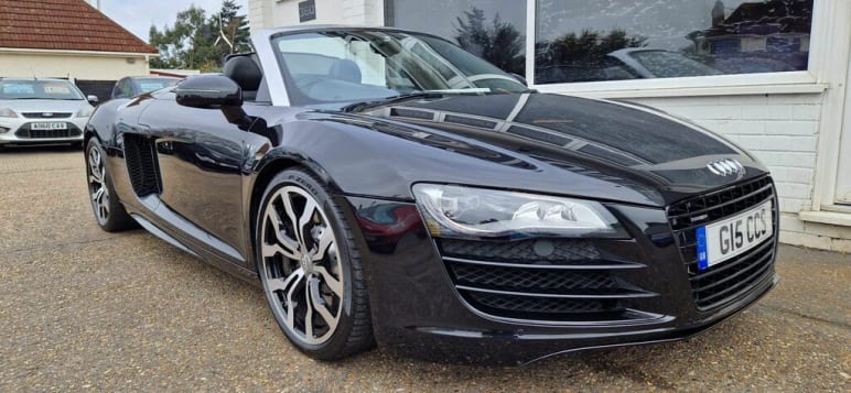 Audi R8
