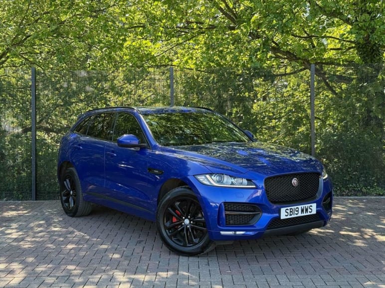 JAGUAR F-PACE