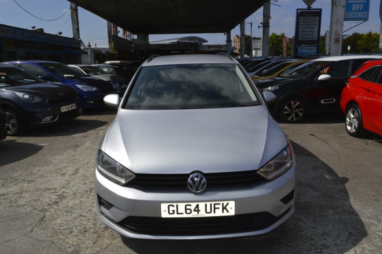 VOLKSWAGEN GOLF SV