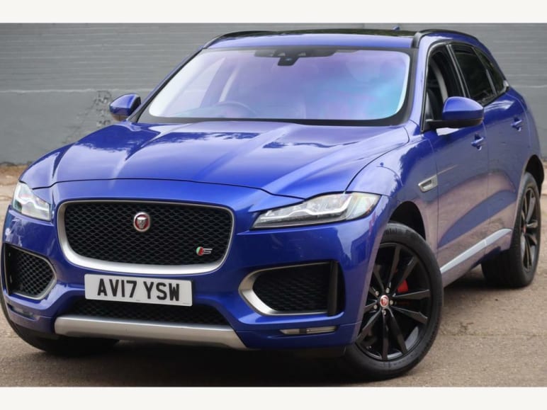 JAGUAR F-PACE