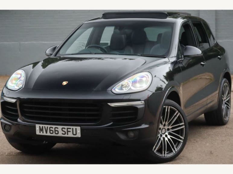 PORSCHE CAYENNE