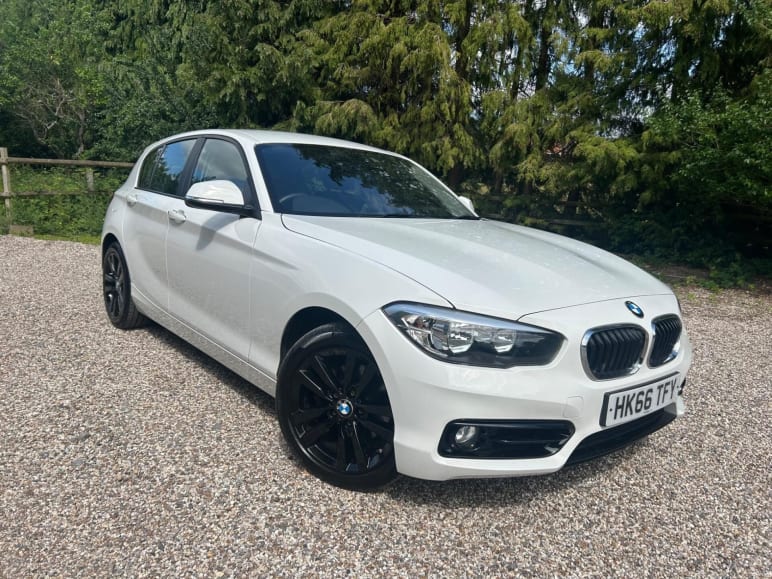 BMW 1 SERIES
