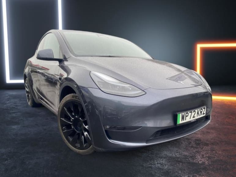 TESLA MODEL Y