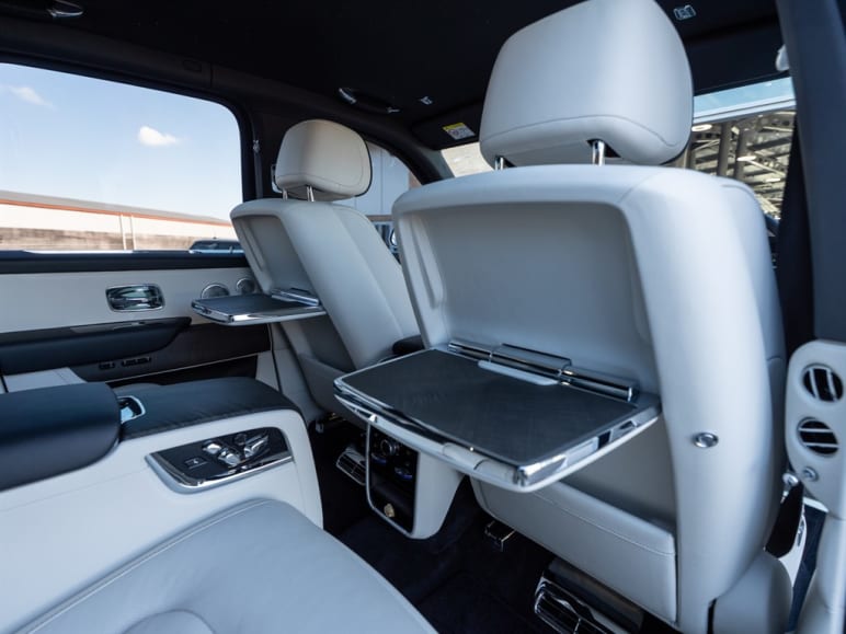 6.75 V12 SUV 5dr Petrol Auto 4WD Euro 6 (563 bhp)