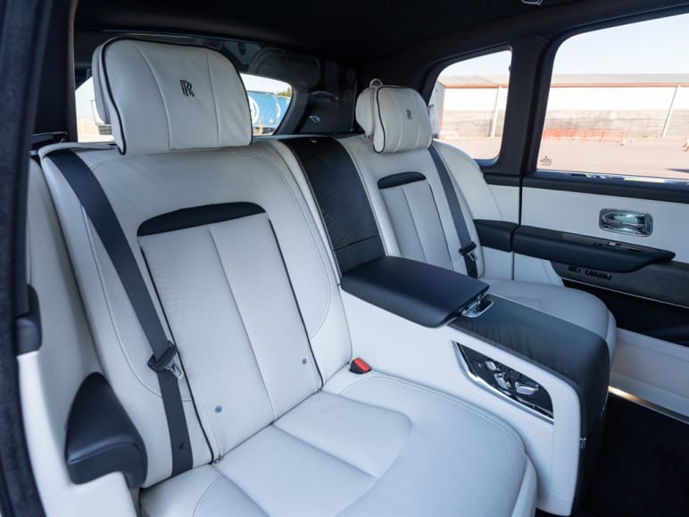 6.75 V12 SUV 5dr Petrol Auto 4WD Euro 6 (563 bhp)
