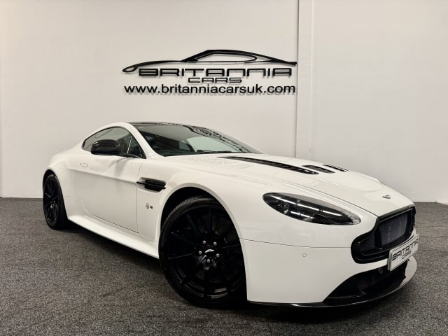 ASTON MARTIN VANTAGE