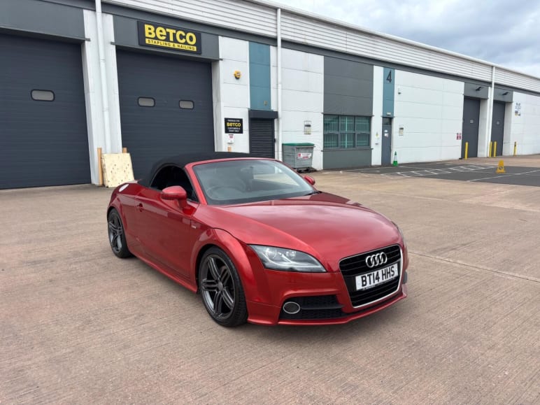 AUDI TT