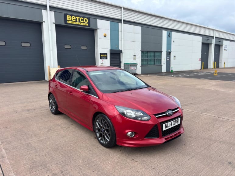 FORD FOCUS