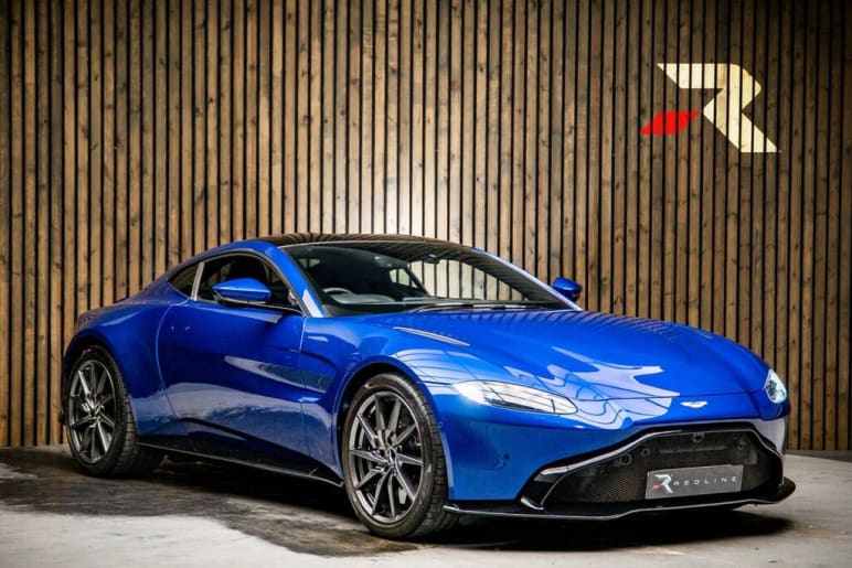 ASTON MARTIN VANTAGE