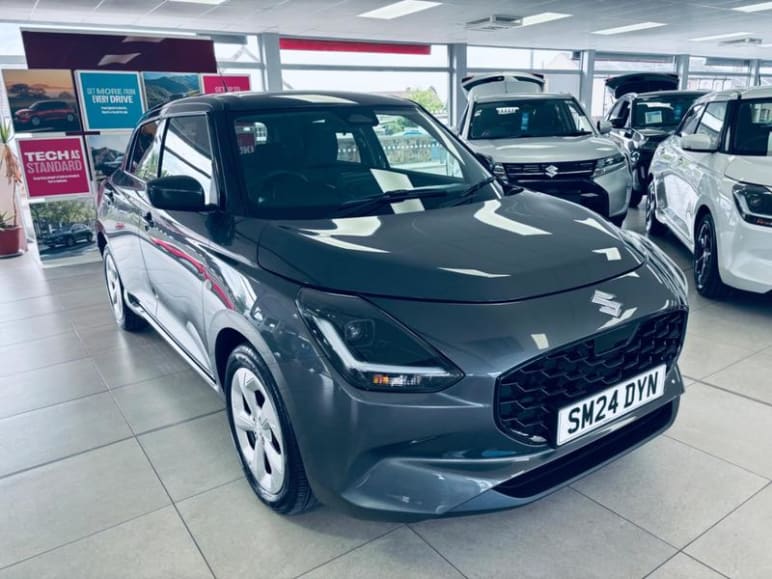 SUZUKI SWIFT