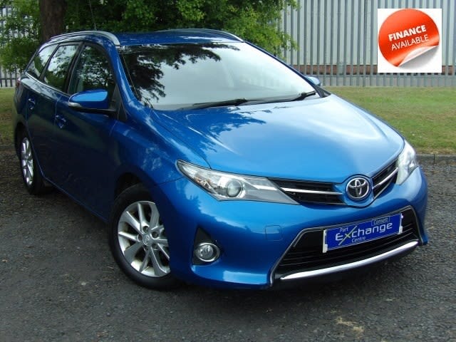 TOYOTA AURIS
