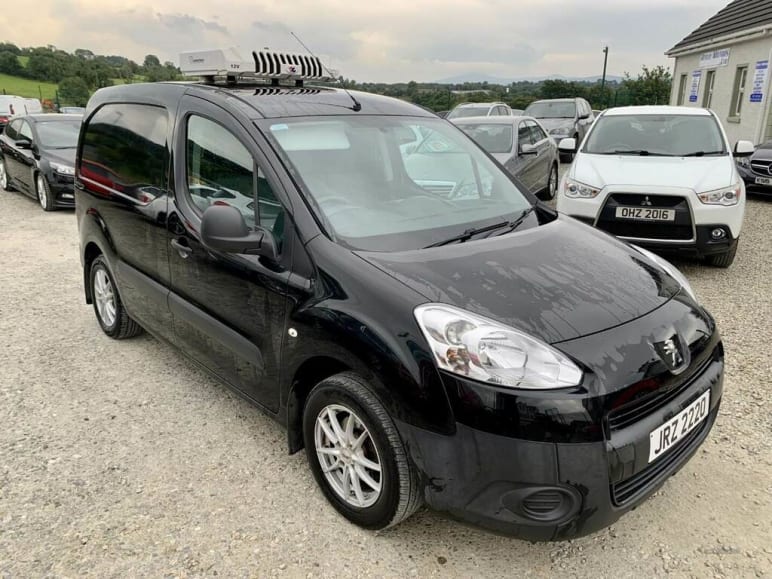 PEUGEOT PARTNER