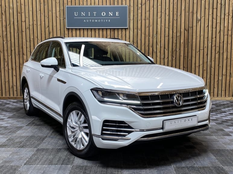 VOLKSWAGEN TOUAREG