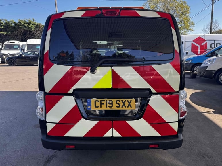 40kWh Acenta Combi Van Double Cab 5dr Electric Auto (5 Seat, Quick Charge) (109 ps) 0.0 5dr Combi