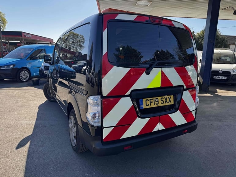 40kWh Acenta Combi Van Double Cab 5dr Electric Auto (5 Seat, Quick Charge) (109 ps) 0.0 5dr Combi
