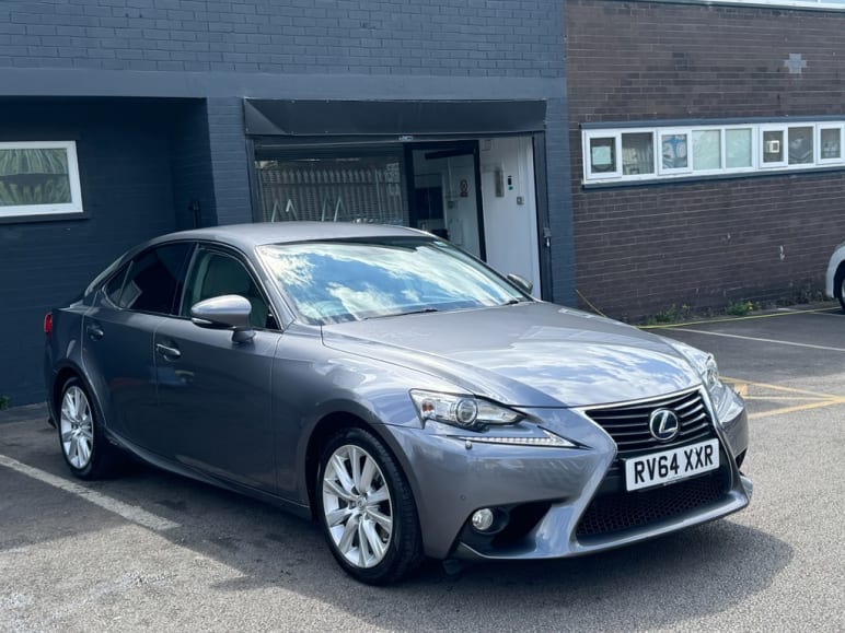 LEXUS IS