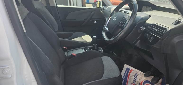 1.6 BlueHDi Touch Edition MPV 5dr Diesel Manual Euro 6 (s/s) (100 ps)