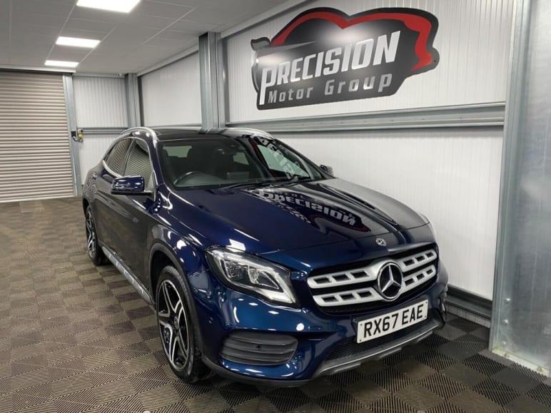 MERCEDES-BENZ GLA