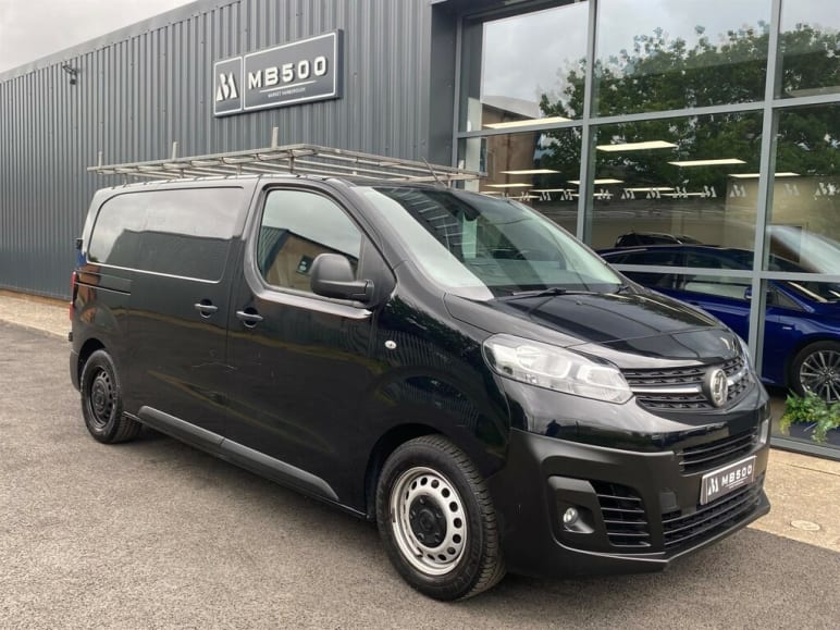 VAUXHALL VIVARO