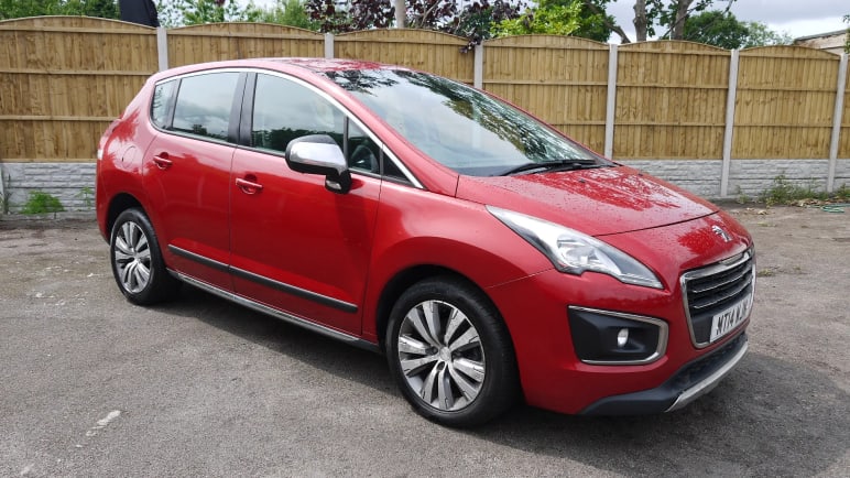 PEUGEOT 3008