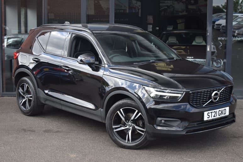 VOLVO XC40