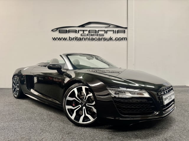 AUDI R8