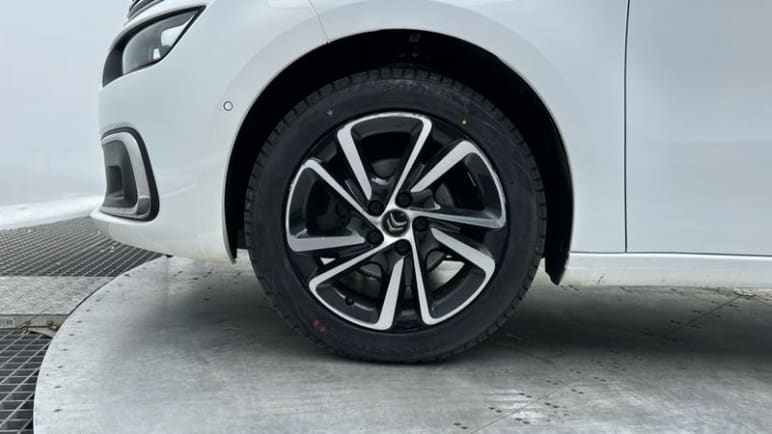 1.5 BlueHDi 130 Shine 5dr