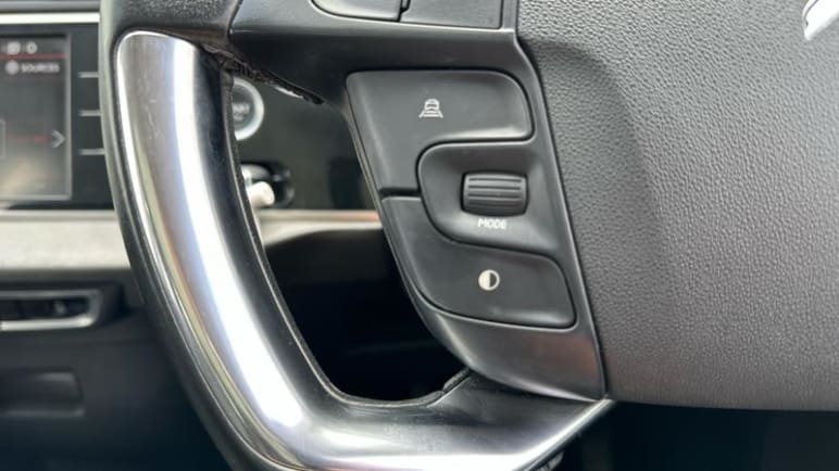 1.5 BlueHDi 130 Shine 5dr